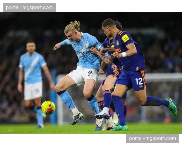 利兹联客场战曼联阵容受损,三名主力球员确认缺席 利兹联客场战曼联阵容受损,三名主力球员确认缺席